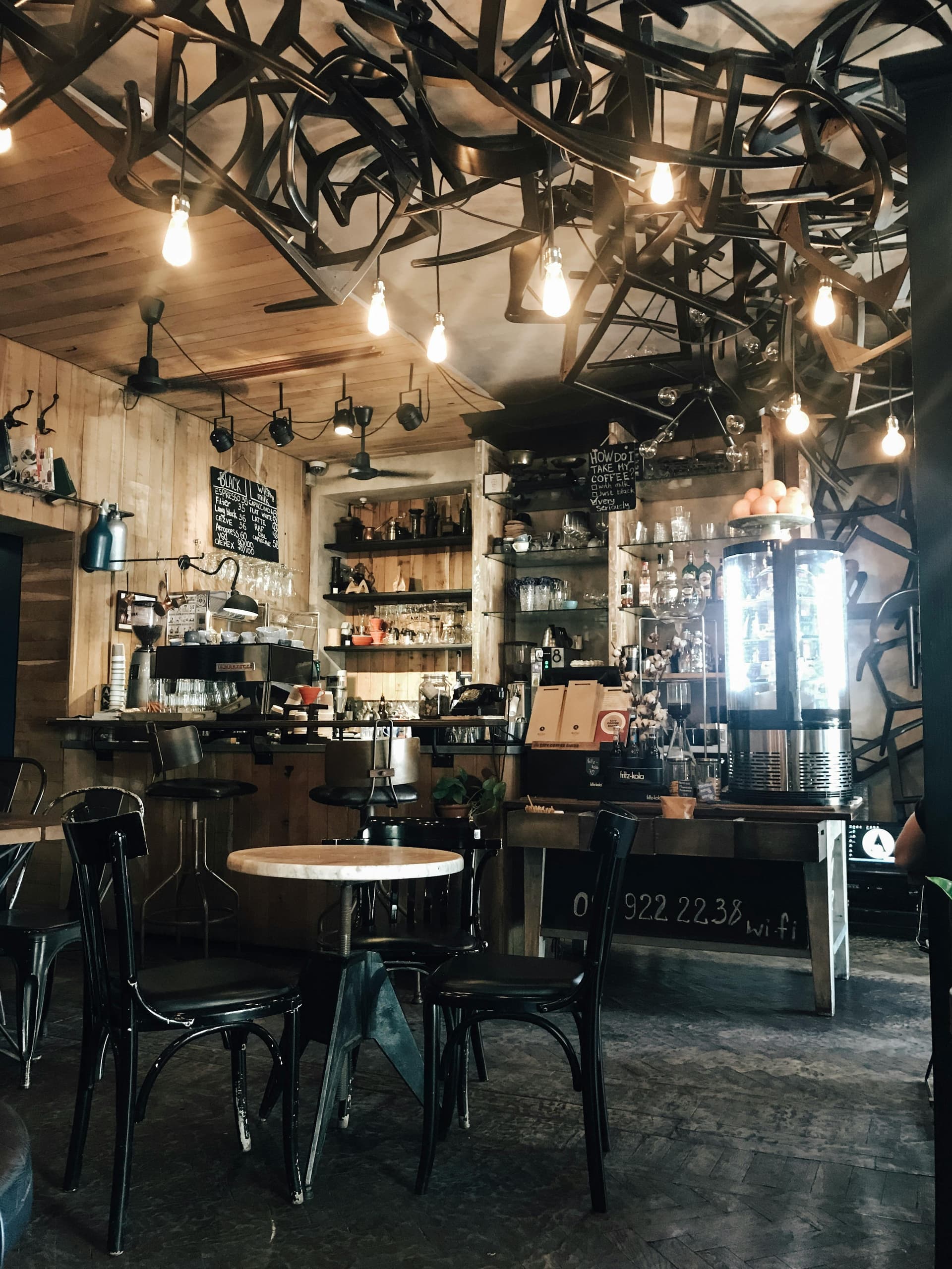 Boost Restaurant Profit Margins with AI-Powered Management Software in 2026