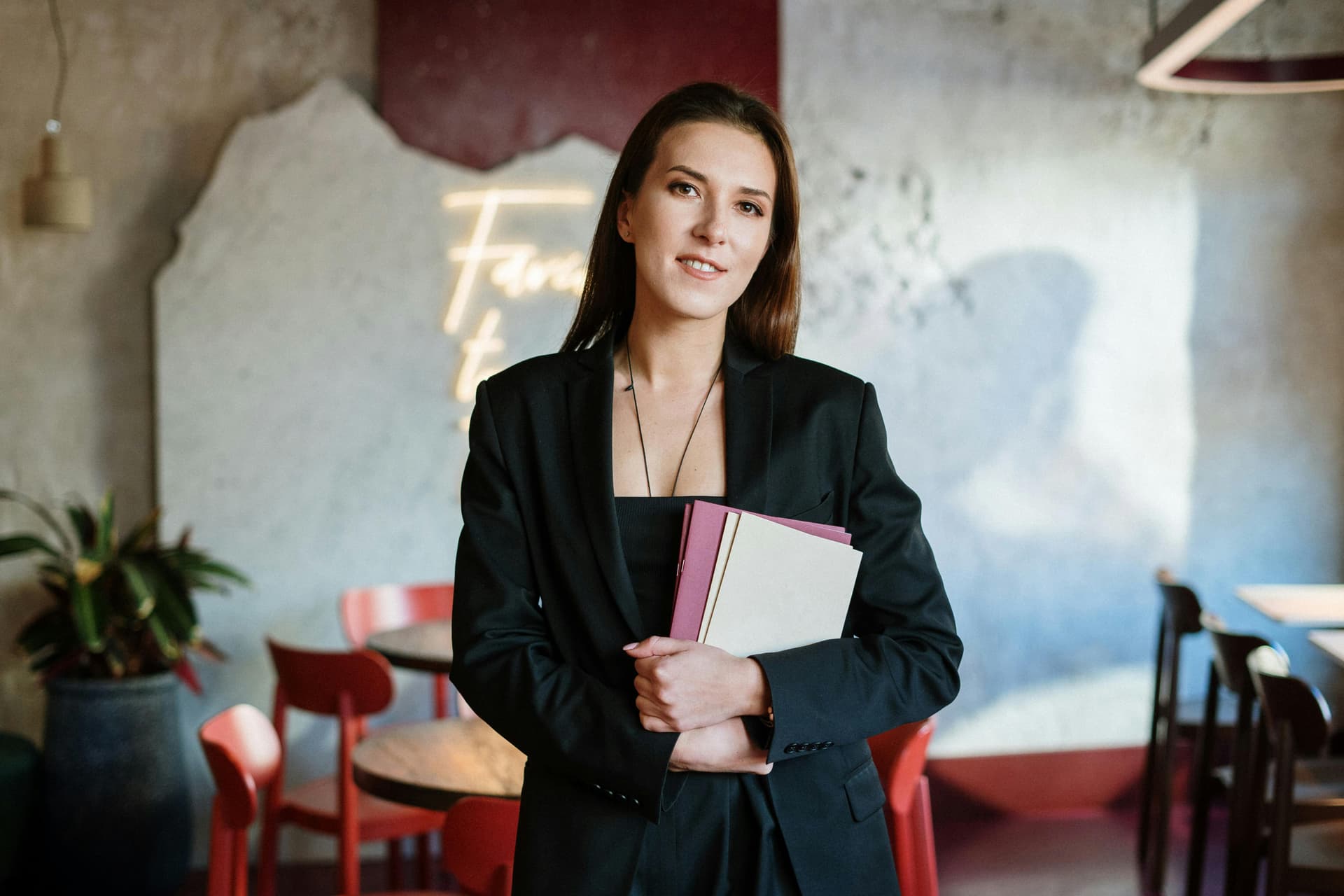 Restaurant Hostess Software: How Smart Table Management Fills Seats Faster in 2026